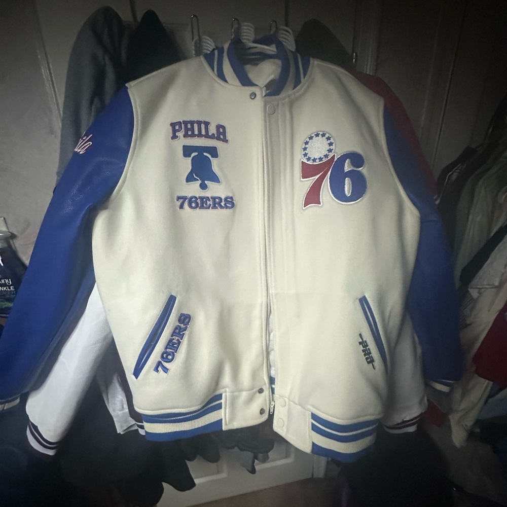Philadelphia 76ers Pro Standard Varsity Jacket XL